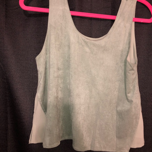 Tank top - Picture 2 of 4